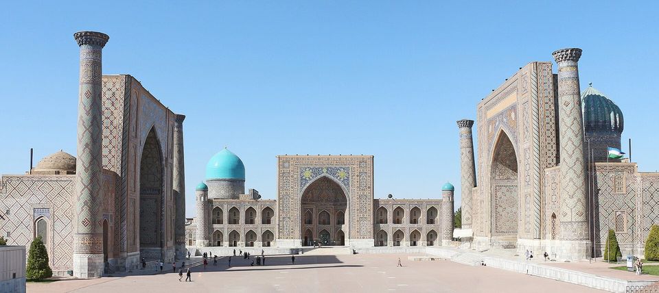 Площадь Регистан днём, Самарканд